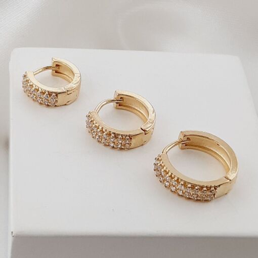 Trio de brincos de argola dourado cravejado