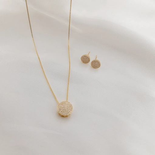 Conjunto oval Cravejado