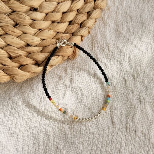 Pulseira Cristal Preto e Colorido com Bolinhas de Prata