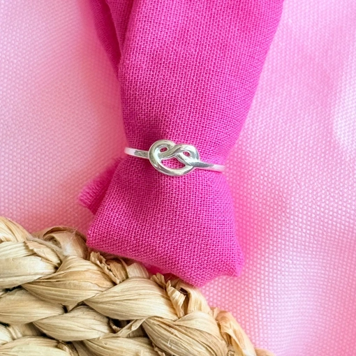 Anel Coração com Nó de Prata