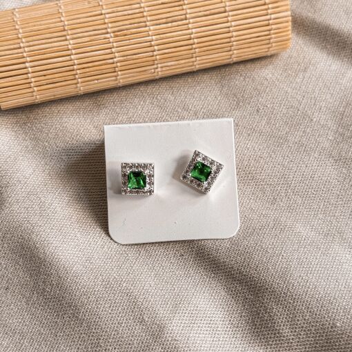 Brinco Quadrado com Zirconias de Prata