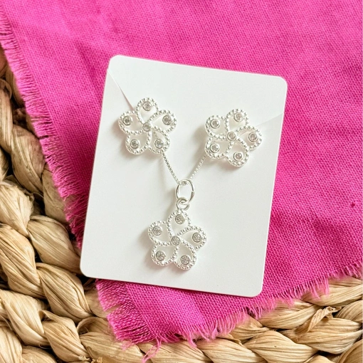 Brinco e Corrente com Pingente Flor com Zirconias de Prata