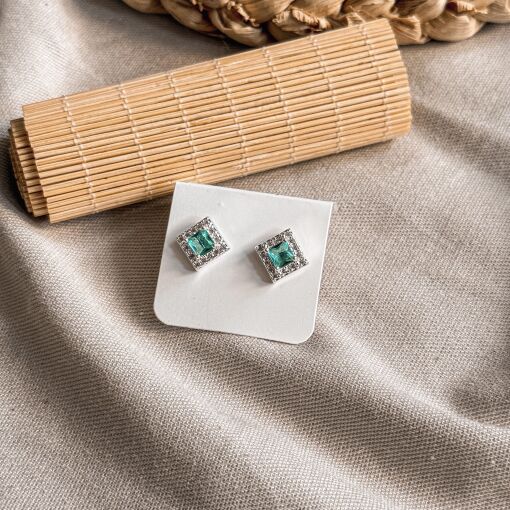 Brinco Quadrado com Zirconias de Prata