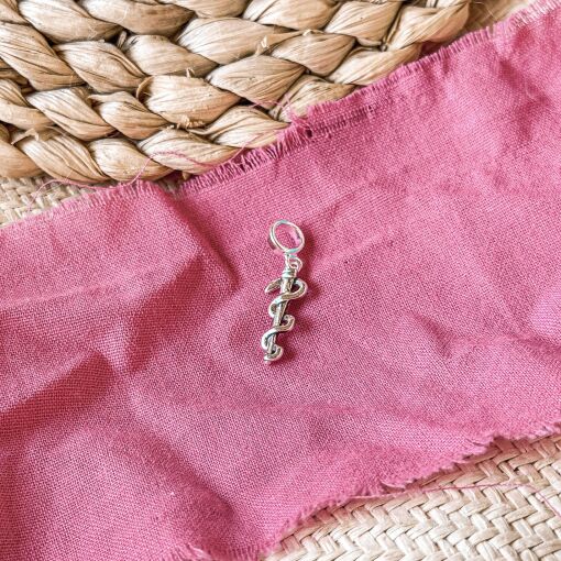 Berloque Odontologia de Prata Envelhecida