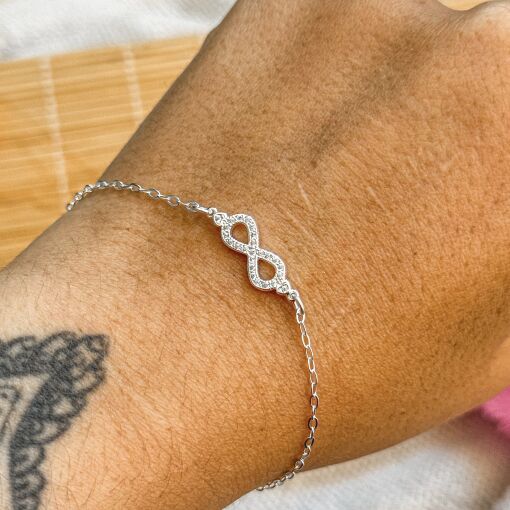 Pulseira Infinito com Zirconias de Prata