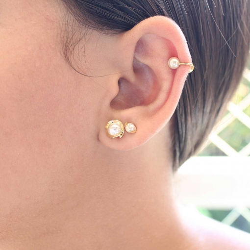 Piercing fake com uma pérola