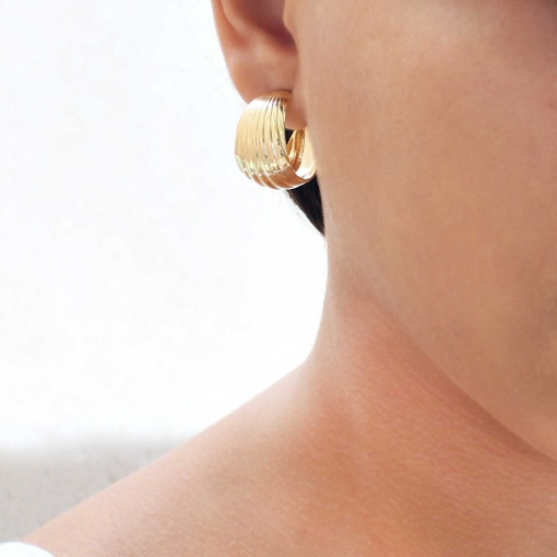 Brinco de pressão estilo argola