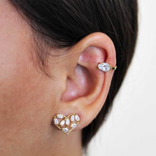 Brinco coração vazado com várias zircônias navete
