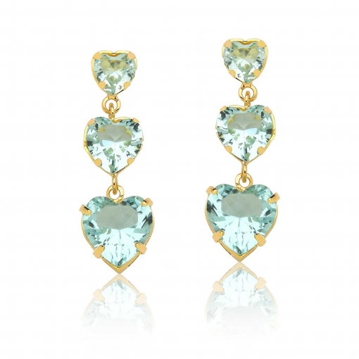 Brinco com três pedras de corações de tamanhos diferentes