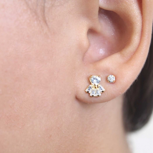 Brinco zircônia de coração com quatro zircônias palito