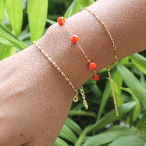 Pulseira com lindas pedras na cor living coral