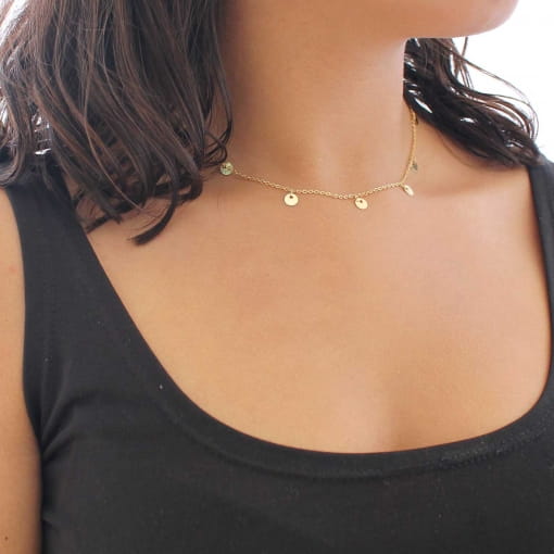 Gargantilha choker com pingentes de círculos lisos