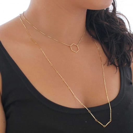 Gargantilha choker corrente veneziana com pingente hexagono
