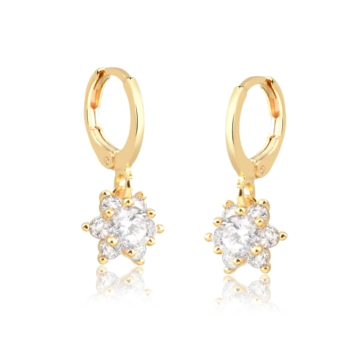 Brinco argola com pingente flor com zircônias em suas pétalas