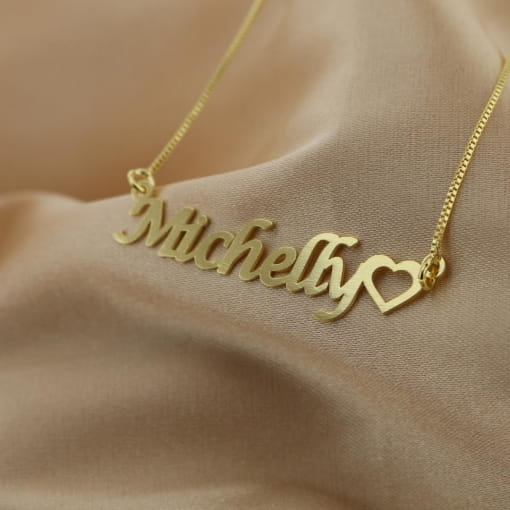 Colar personalizado com coração vazado