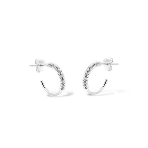 BRINCO MEIA ARGOLA COM DETALHE