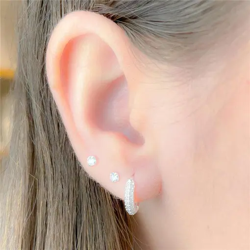 ARGOLA COM DUAS FILEIRAS COM ZIRCÔNIA