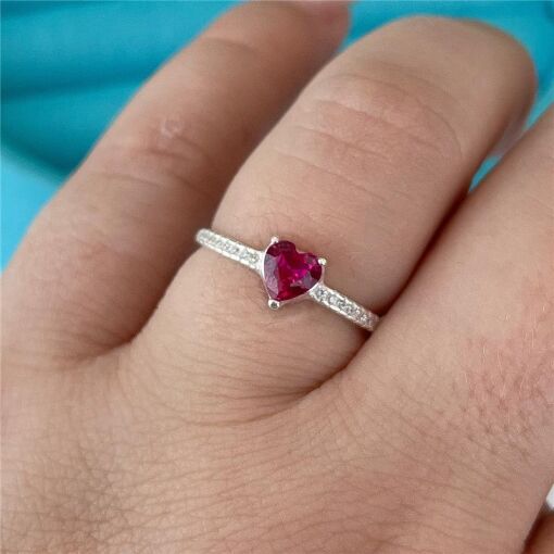 ANEL PEDRA CORAÇÃO ZIRCÔNIA ROSA