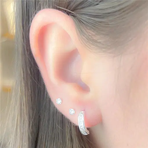 BRINCO MEIA ARGOLA BAGUETE