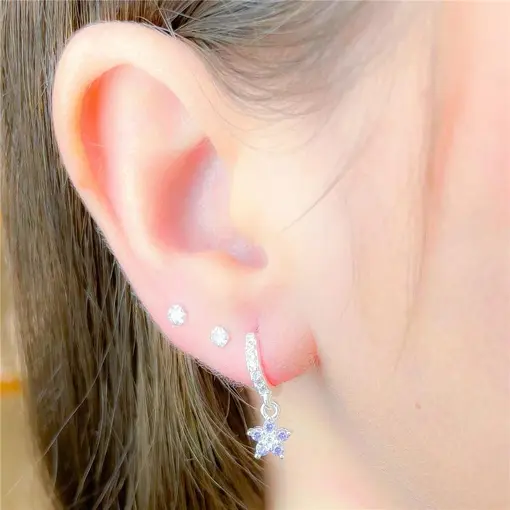 ARGOLA PINGENTE FLOR LILÁS