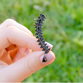 BRINCO EAR CUFF CRAVEJADO COM ZIRCÔNIAS SOLITÁRIO