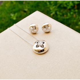 CONJUNTO DE BRINCO E COLAR COM FLOR CRAVEJADO