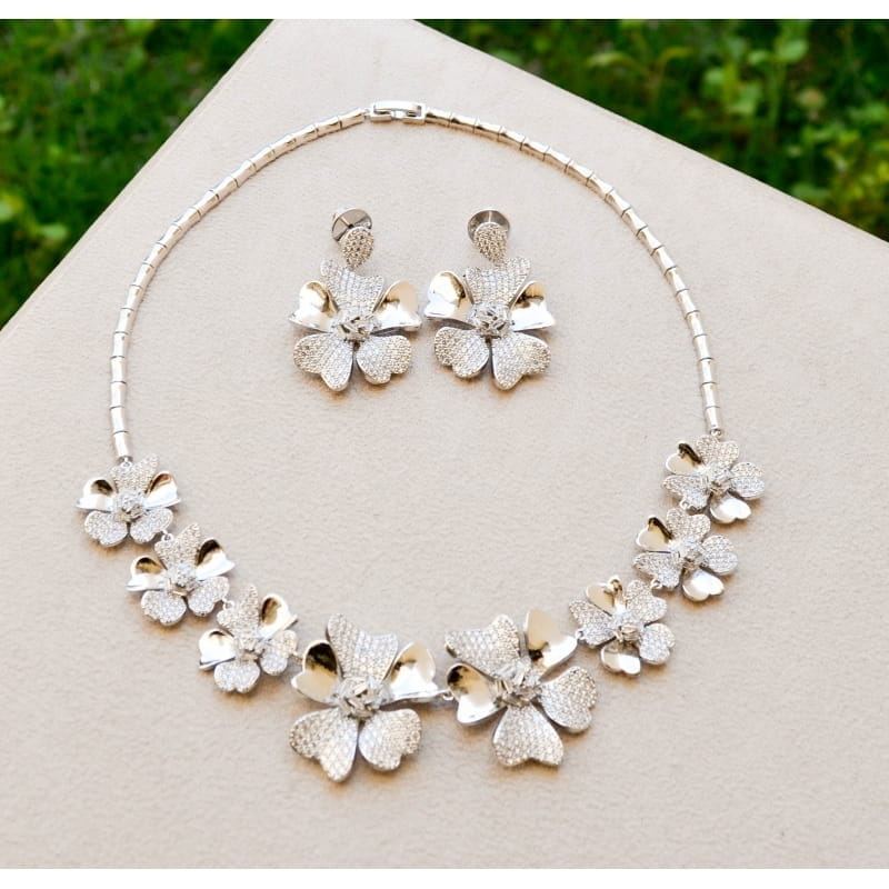 Conjunto de Festa Floral Brinco e Colar Com Micro Cravação