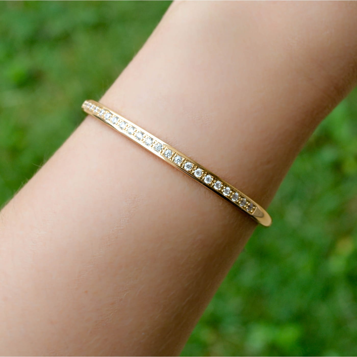BRACELETE CRAVEJADO