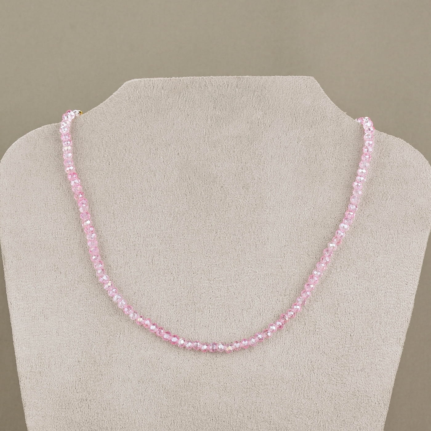 COLAR COM CRISTAIS DE ACRÍLICO COLORIDO 45CM