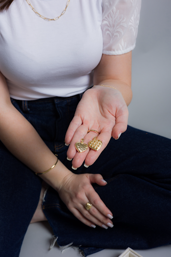 Semijoias para revenda: onde encontrar no atacado?