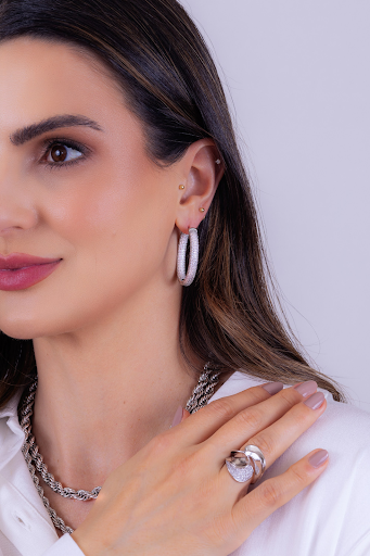 Semijoias para revender: conheça a coleção Provin Ouse