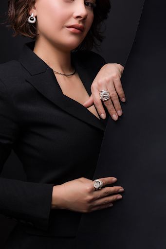 Semijoias em prata: conheça a coleção Provin Aura