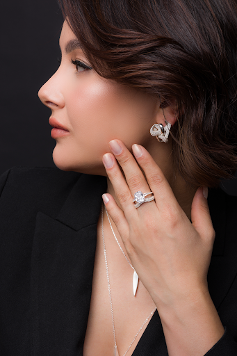 Semijoias em prata: conheça a coleção Provin Aura