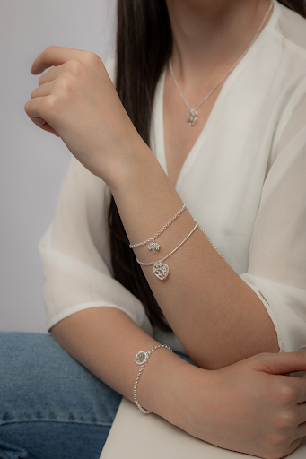 Por que a Provin é a melhor opção para revenda de semijoias?