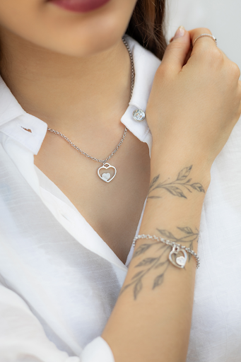 Looks de inverno: como as semijoias podem complementá-los!