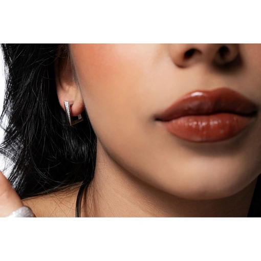 BRINCO ARGOLINHA QUADRADA TORCIDA