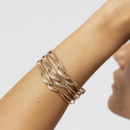 BRACELETE BAMBU E ZIRCÔNIAS BRANCAS BANHADO A OURO