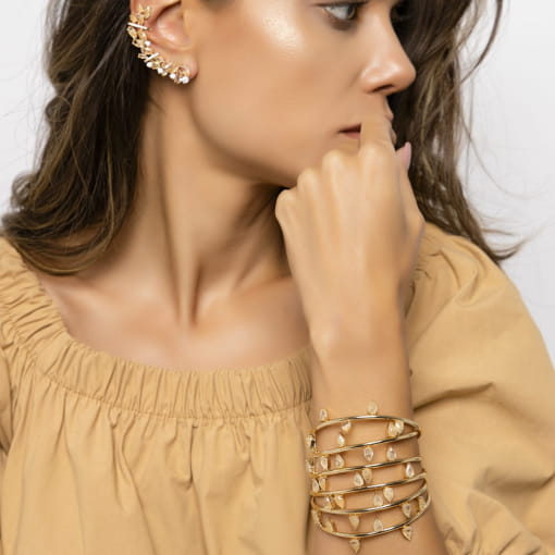 BRACELETE COM CRISTAIS EM GOTA RUTILADOS BANHADO A OURO