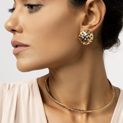 GARGANTILHA TRANÇADA COM ZIRCÔNIAS BRANCAS BANHADA A OURO