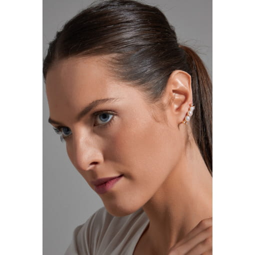 BRINCO EAR CUFF COM PÉROLAS DE ÁGUA DOCE BANHADO A OURO