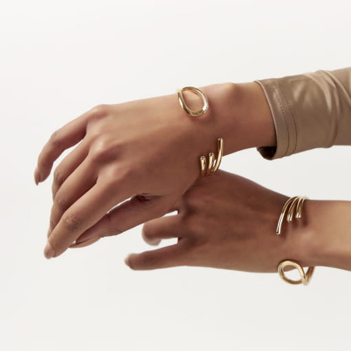 BRACELETE ABERTO COM ZIRCÔNIAS BRANCAS BANHADO A OURO