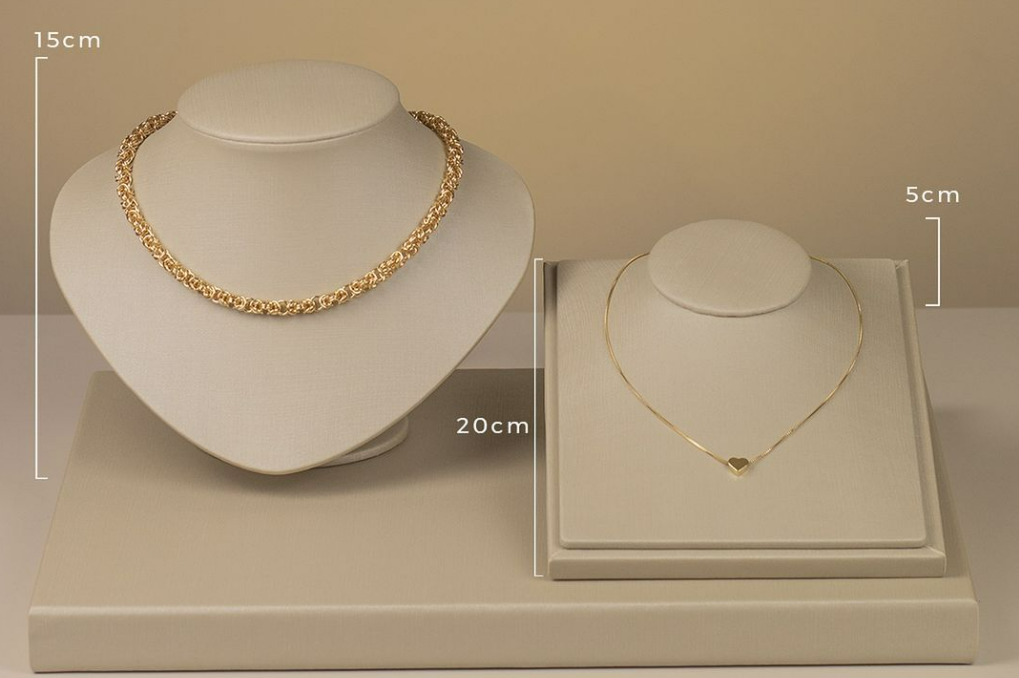 Como Escolher o Expositor Ideal para Sua Coleção de Joias