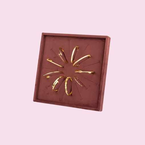 BANDEJA PARA BRACELETES 25X25CM COLORS BORDÔ