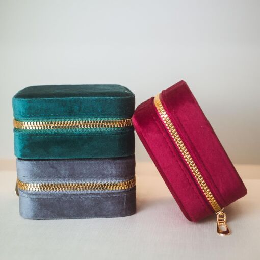 ESTOJO PORTA JOIAS EXCLUSIVE EM VELUDO CHERRY