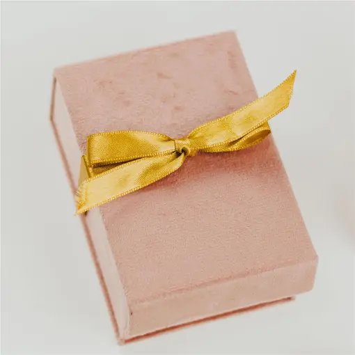 CAIXA COLORS PERSONALIZADA COM FITA M COM IMÃ VALOR UNITÁRIO 50