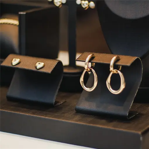 EXPOSITOR PARA BRINCO ARGOLA FACTO PRETO P