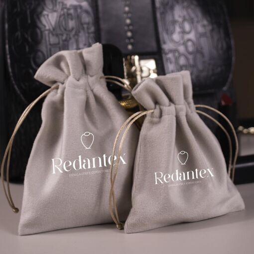 EMBALAGEM PERSONALIZADA VELUDO VALOR UNITÁRIO PARA 500 UNIDADES