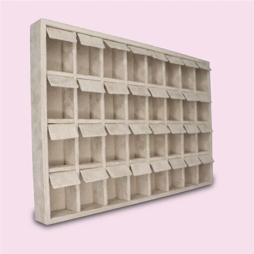 BANDEJA SUEDE COM 32 ESPAÇOS PARA ARGOLAS