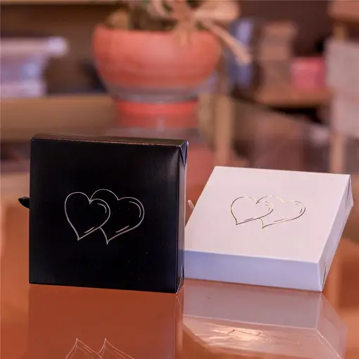 CAIXA PARA JOIAS CONJUNTO 10X10CM COM LOGO AMOR COM 10 UNIDADES