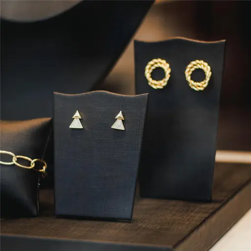 EXPOSITOR INDIVIDUAL PARA BRINCOS FACTO PRETO M